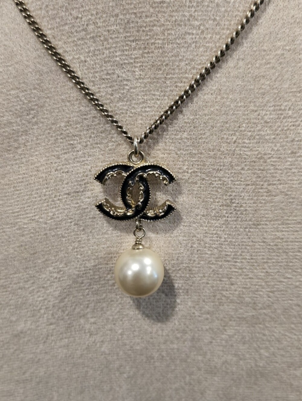 #195 Chanel Pearl CC Baroque Drop Necklace Black/Gold 2014
